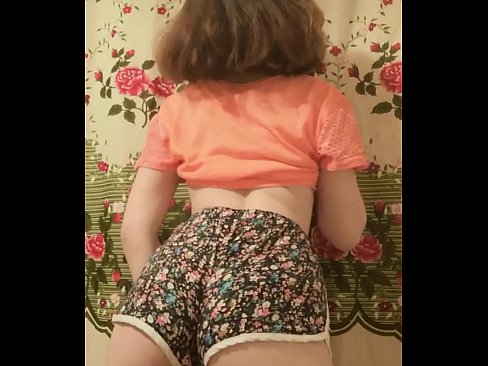 ❤️ Neska gazte sexy galtzak kentzen kameraren aurrean Izorra pornoan eu.4k-porno.ru ﹏